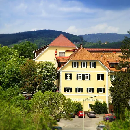 Szálloda Pfeifer Zum Kirchenwirt 4*