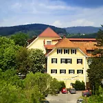호텔 Pfeifer Zum Kirchenwirt 4*