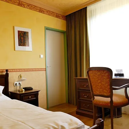 Pfeifer Zum Kirchenwirt Hotel